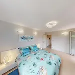 Apartment Design Emerald *