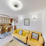 Apartment Design Emerald *